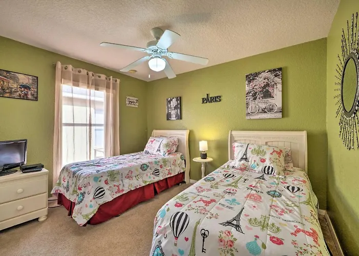 Spacious Florida Family Home - 10 Mi To Disney!